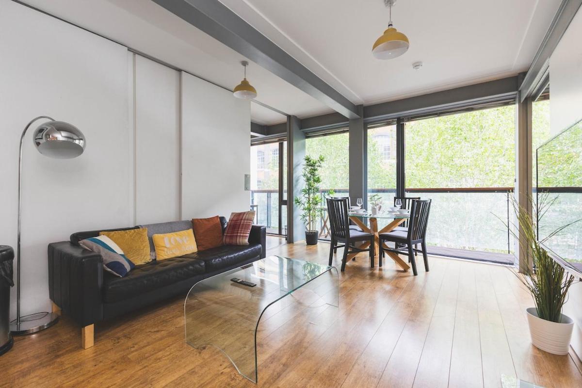 2Bed Stratford Apt With Easy Access To Central London, O2, Excel, Parking Nearby Екстериор снимка