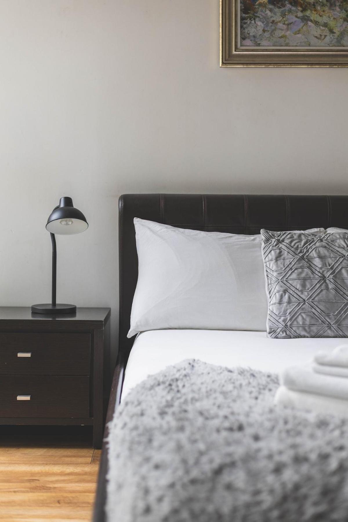 2Bed Stratford Apt With Easy Access To Central London, O2, Excel, Parking Nearby Екстериор снимка