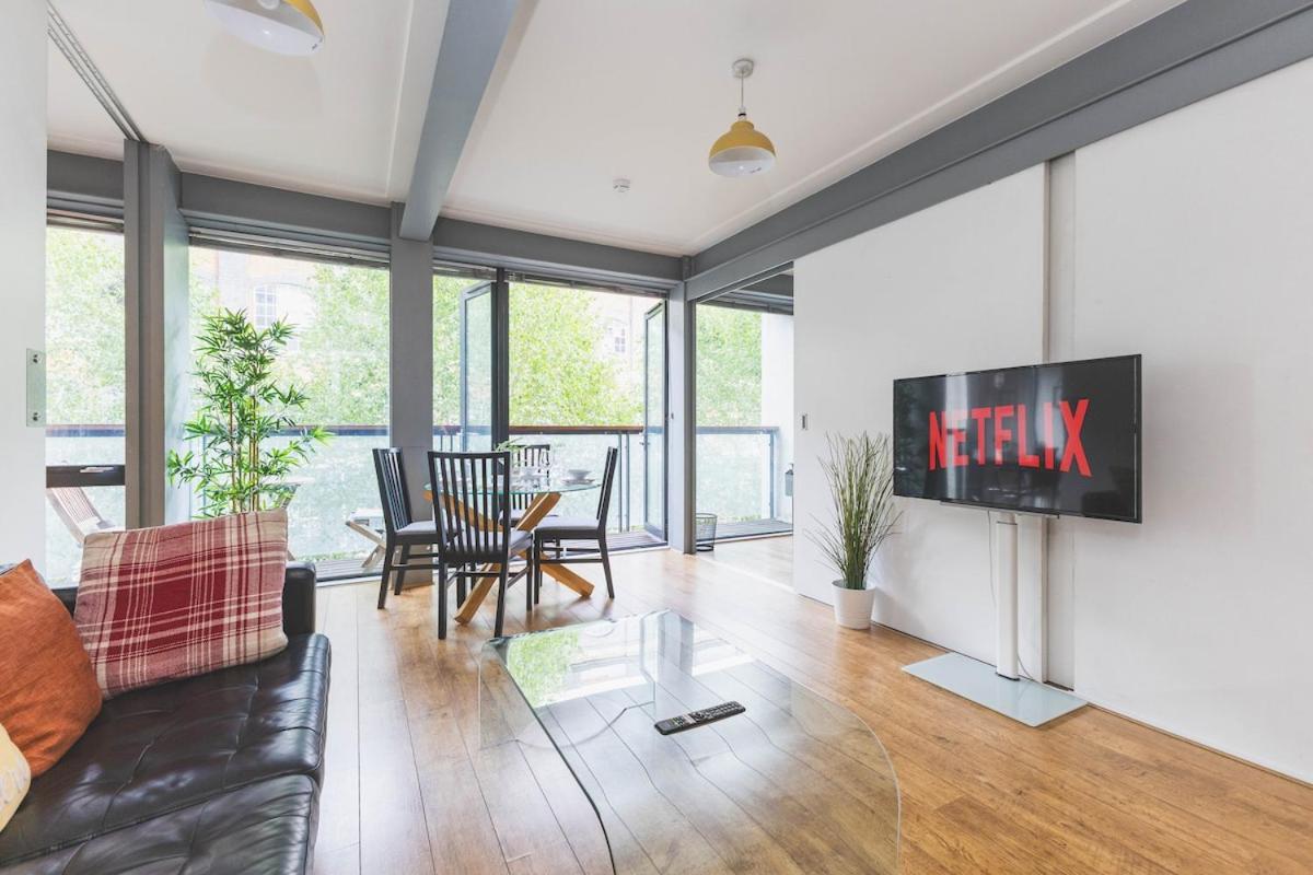 2Bed Stratford Apt With Easy Access To Central London, O2, Excel, Parking Nearby Екстериор снимка