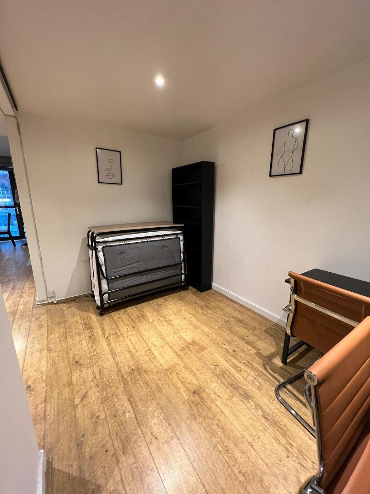 2Bed Stratford Apt With Easy Access To Central London, O2, Excel, Parking Nearby Екстериор снимка